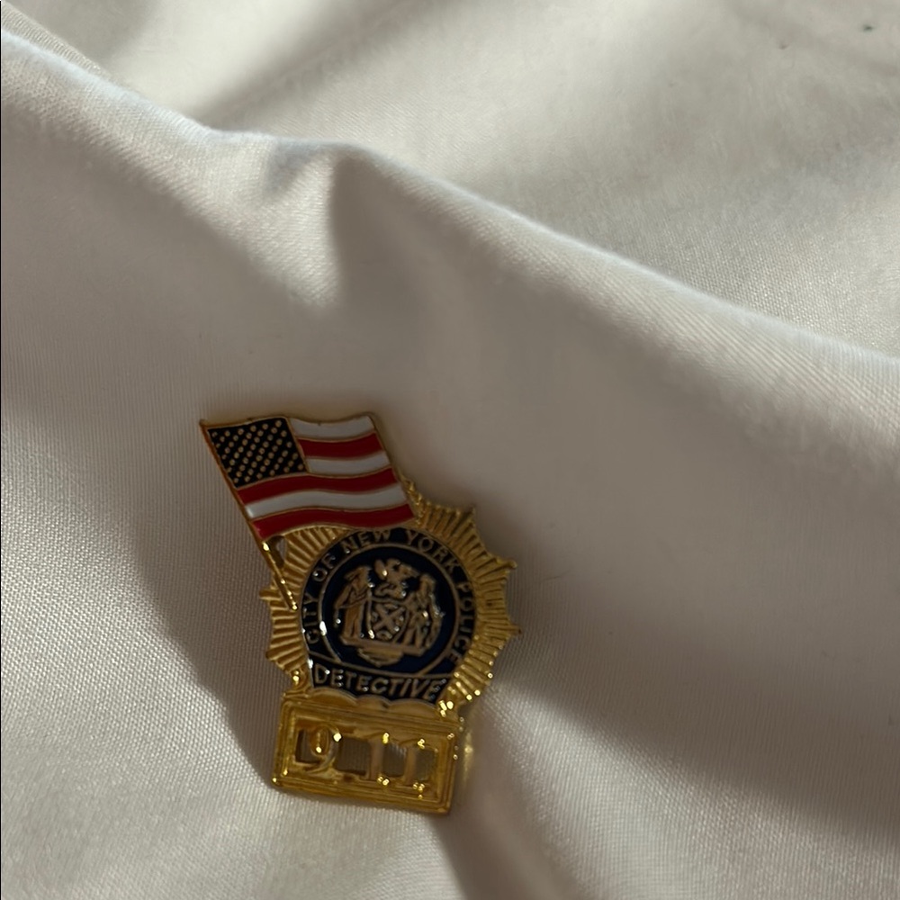 City of New York Police Detective (911) pin